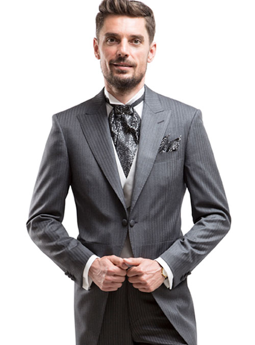 A grey wedding suit with cravat